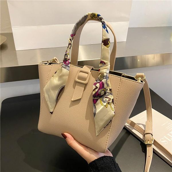 evening bags women's bag 2021 silk towel portable square handbag korean fashion simple solid color single shoulder straddle girl
evening bags women's bag 2021 silk towel portable square handbag korean fashion simple solid color single shoulder straddle girl