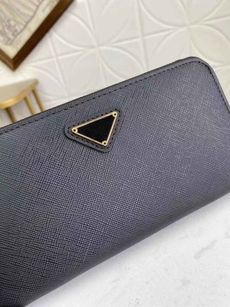 famous stylist women's bag 20aw new arrivel female elegance wallets handbags lady simple street bags classical style black color
famous stylist women's bag 20aw new arrivel female elegance wallets handbags lady simple street bags classical style black color