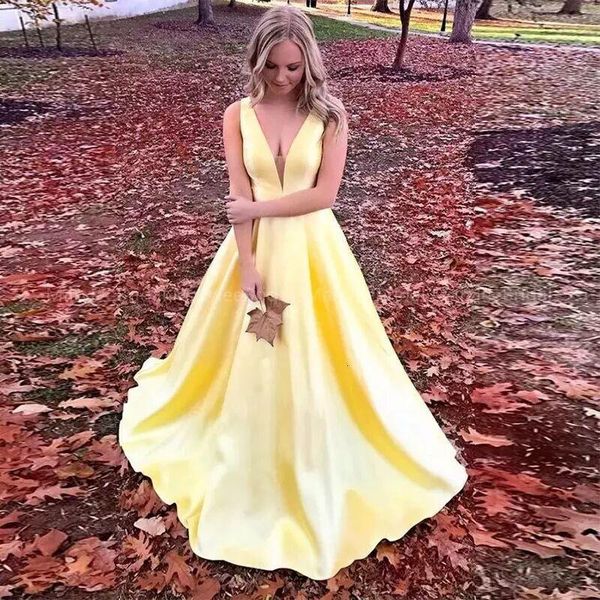deep v neck prom dresses with buttons backless robe de marrige satin a line evening gowns, Black
deep v neck prom dresses with buttons backless robe de marrige satin a line evening gowns, Black