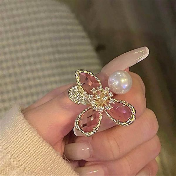 cluster rings luxury pink crystal pearl big transparent flower for women statement creative fashion jewelry adjustable ring, Golden;silver
cluster rings luxury pink crystal pearl big transparent flower for women statement creative fashion jewelry adjustable ring, Golden;silver
