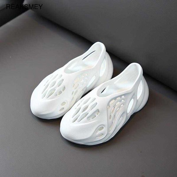 boys girls fashion beach foam runner summer beach sandals toddler kids slip-on foam runner breathable shoes coconut hole sandals q0629, Black;red
boys girls fashion beach foam runner summer beach sandals toddler kids slip-on foam runner breathable shoes coconut hole sandals q0629, Black;red