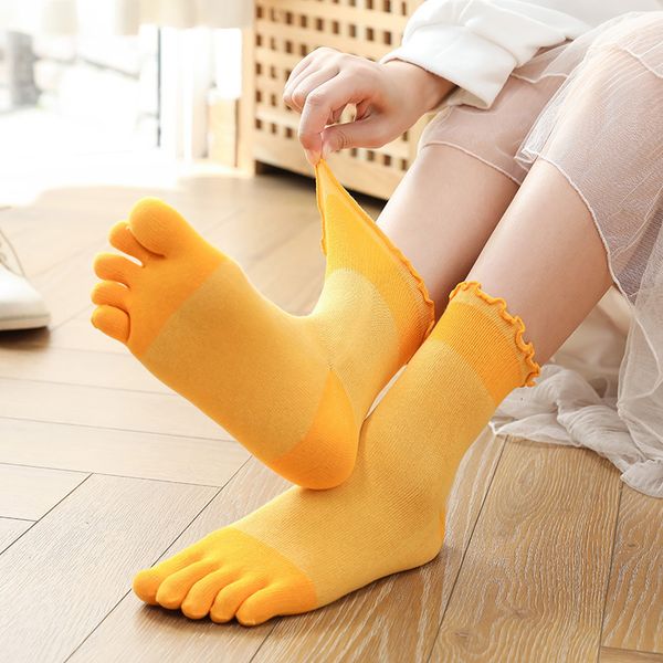 omen casual five fingers women short cats effects breathing splice color teen socks, Black;white
omen casual five fingers women short cats effects breathing splice color teen socks, Black;white