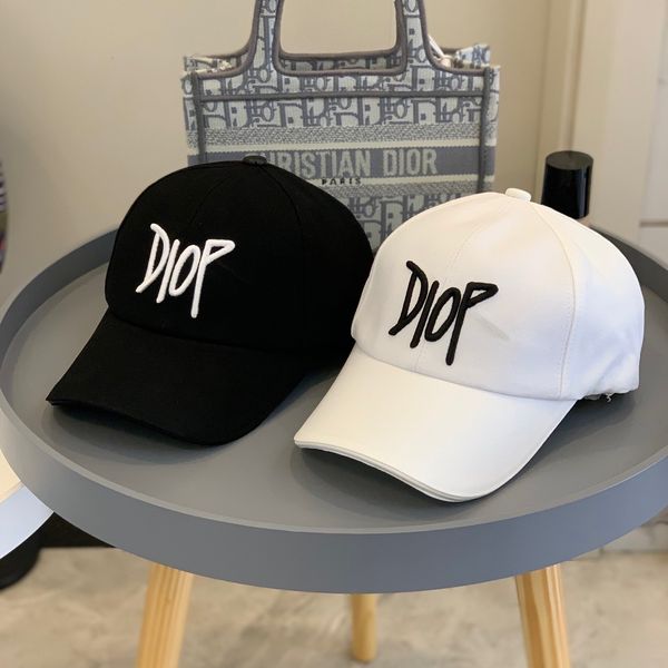 2021 designer cap women hatsearly autumn cotton flat embroidered men's and women's baseball cap, Blue;gray
2021 designer cap women hatsearly autumn cotton flat embroidered men's and women's baseball cap, Blue;gray