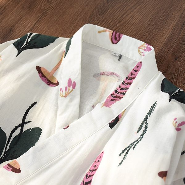 2021 new japanese kimono bathrobe night women's summer and autumn cotton gauze long-sleeved home service sauna clothes robe ladies y9lg, Black;white
2021 new japanese kimono bathrobe night women's summer and autumn cotton gauze long-sleeved home service sauna clothes robe ladies y9lg, Black;white