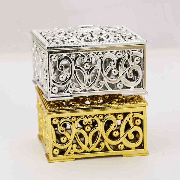 24pcs hollow out flower pattern gift square mini candy boxes packaging case party favors wedding birthday (golden silver), Pink;blue
24pcs hollow out flower pattern gift square mini candy boxes packaging case party favors wedding birthday (golden silver), Pink;blue