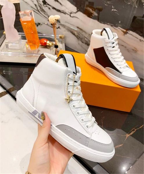 classic brand men women dress shoes breathable leather shoe fashion man woman outdoor sports sneakers boots comfortable shoes l111546, Black
classic brand men women dress shoes breathable leather shoe fashion man woman outdoor sports sneakers boots comfortable shoes l111546, Black