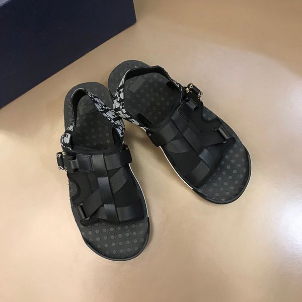 2021 cool fashion popular slippers men slide outdoor indoor black breathable soot summer foam runner ararat triple black comfortable shoes w
2021 cool fashion popular slippers men slide outdoor indoor black breathable soot summer foam runner ararat triple black comfortable shoes w