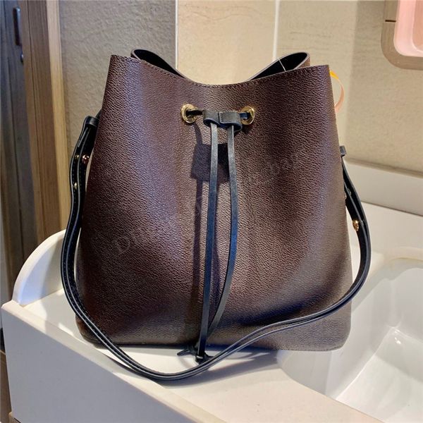 designers handbags wallets shoulder crossbody clutch bucket bag purse holders totes letters open drawstring interior zipper pocket women fem, Red;black
designers handbags wallets shoulder crossbody clutch bucket bag purse holders totes letters open drawstring interior zipper pocket women fem, Red;black