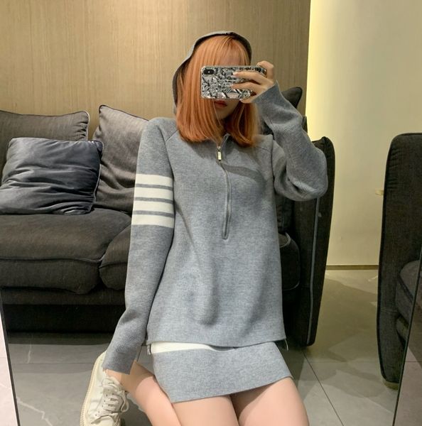 8963 tb hooded sweater college style four bar thin wool zipper pullover knitted top, White
8963 tb hooded sweater college style four bar thin wool zipper pullover knitted top, White