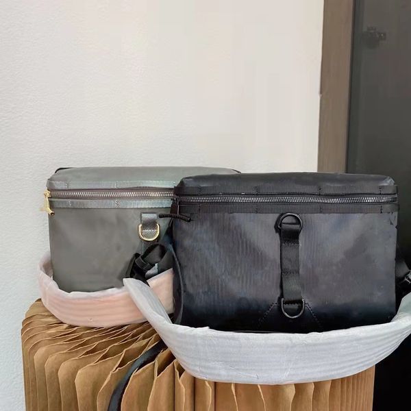 bag single genuine leather handbags handbag shoulder bags woman postman laser printing camera designer men
bag single genuine leather handbags handbag shoulder bags woman postman laser printing camera designer men