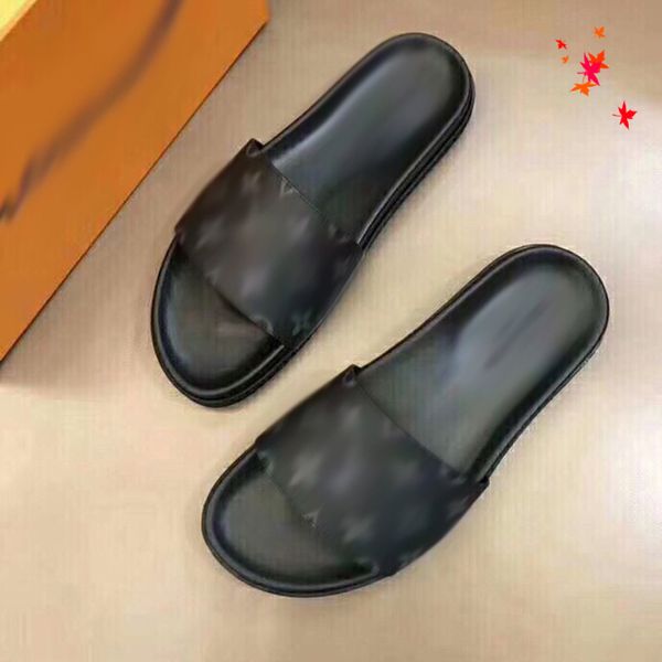 2021 designer luxurys slippers men sandals fashion beach shoes flip flops flat non-slip classical hole slipper with box size 39-45 -g124, Black
2021 designer luxurys slippers men sandals fashion beach shoes flip flops flat non-slip classical hole slipper with box size 39-45 -g124, Black