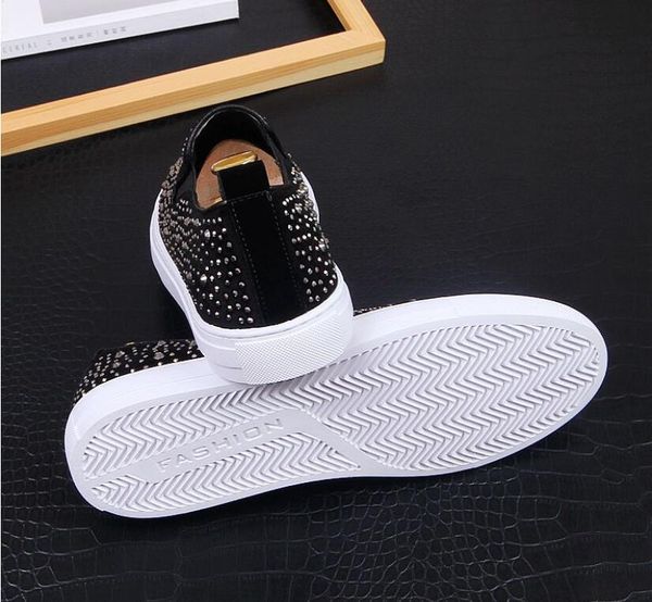 2020 new dandelion spikes flat leather shoes fashion men embroidery loafer dress smoking slipper casual diamond shoe, Black
2020 new dandelion spikes flat leather shoes fashion men embroidery loafer dress smoking slipper casual diamond shoe, Black
