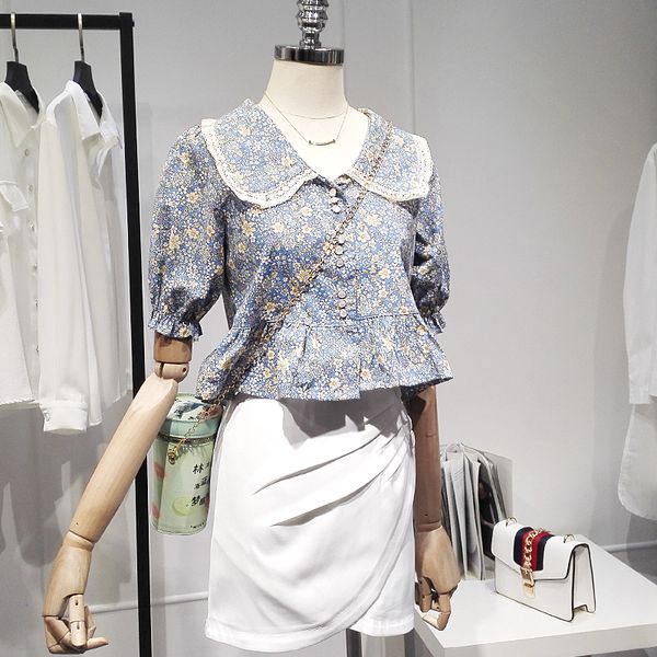 2021 summer new french style blouse retro romantic shirt doll collar floral blouse puff sleeve all-match fashion for women, White
2021 summer new french style blouse retro romantic shirt doll collar floral blouse puff sleeve all-match fashion for women, White