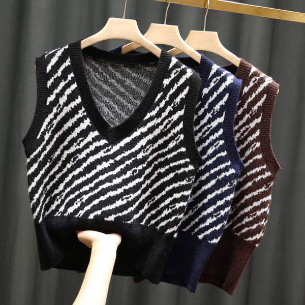 women's sweaters knitted vest women's spring autumn v-neck striped sleeveless waistcoat wear all-match jacket trend pullover sweat, White;black
women's sweaters knitted vest women's spring autumn v-neck striped sleeveless waistcoat wear all-match jacket trend pullover sweat, White;black
