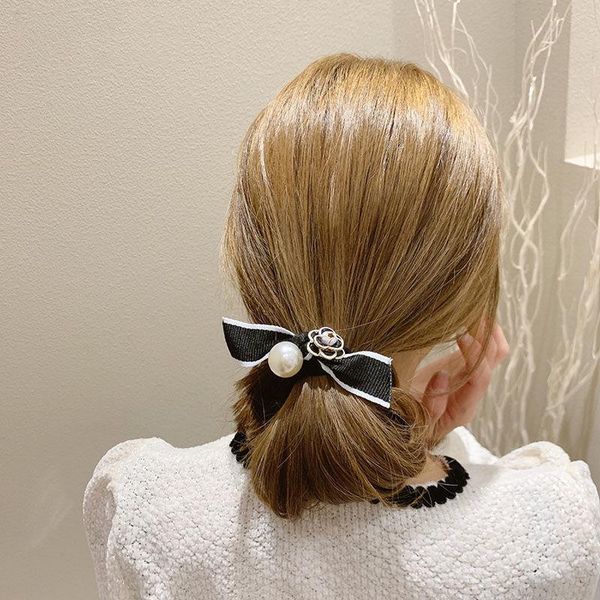 hair accessories celebrity black and white camellia pearl size bow strap headband french temperament versatile outgoing headdress, Slivery;white
hair accessories celebrity black and white camellia pearl size bow strap headband french temperament versatile outgoing headdress, Slivery;white