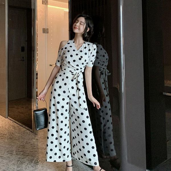 two piece dress set2021 summer women's v-neck polka dot short high waist wide leg pants suit two-piece set, White
two piece dress set2021 summer women's v-neck polka dot short high waist wide leg pants suit two-piece set, White