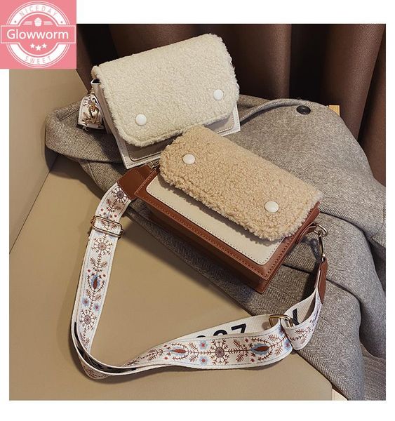 cross body lamb wool shoulder bag 2021 winter crossbody fashion wild small square plush female mobile phone wallet
cross body lamb wool shoulder bag 2021 winter crossbody fashion wild small square plush female mobile phone wallet