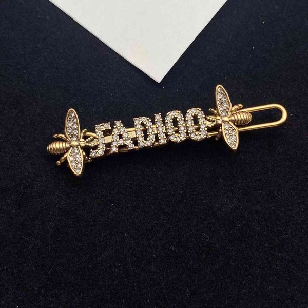 barrettes hairpin d home / di letter double bee full diamond women's light luxury style, Golden;silver
barrettes hairpin d home / di letter double bee full diamond women's light luxury style, Golden;silver