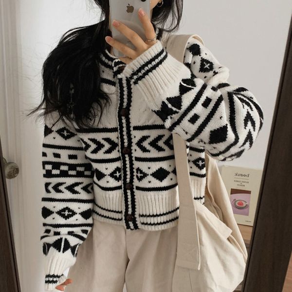 2021 new korean style chic simple all-match pull cardigan women crop autumn winter long sleeve knitwear sweater sueter mujer ibwo, White;black
2021 new korean style chic simple all-match pull cardigan women crop autumn winter long sleeve knitwear sweater sueter mujer ibwo, White;black