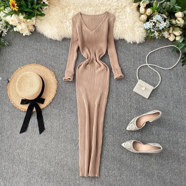 casual dresses female autumn winter 2021 pure color v neck pencil dress long sleeve tight waist slim knitting midi skirt vestido, Black;gray
casual dresses female autumn winter 2021 pure color v neck pencil dress long sleeve tight waist slim knitting midi skirt vestido, Black;gray