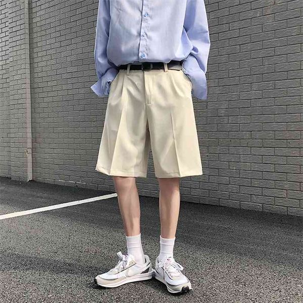 kpop men suit shorts beige black straight short pants summer knee length thin solid young clothing streetwear casual mens 210716, White;black
kpop men suit shorts beige black straight short pants summer knee length thin solid young clothing streetwear casual mens 210716, White;black