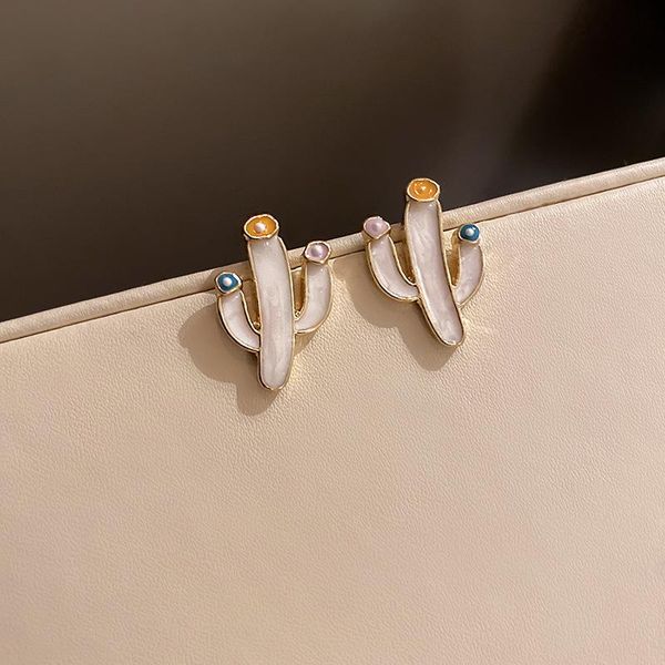 stud 2021 trendy fashionnal cute cactus earrings for famle girl student's gift small alloy cactu plant studs, Golden;silver
stud 2021 trendy fashionnal cute cactus earrings for famle girl student's gift small alloy cactu plant studs, Golden;silver