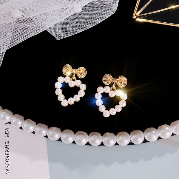2021 designers women's earringsneedle s925 silver french elegant small fragrant wind bow knot heart-shaped pearl net red temperament, Golden
2021 designers women's earringsneedle s925 silver french elegant small fragrant wind bow knot heart-shaped pearl net red temperament, Golden