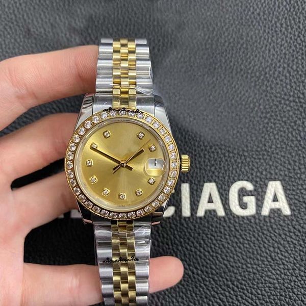31mm u1 automatic 1646 movement diamond case gold dial women watch 316 stainless band, Slivery;brown
31mm u1 automatic 1646 movement diamond case gold dial women watch 316 stainless band, Slivery;brown