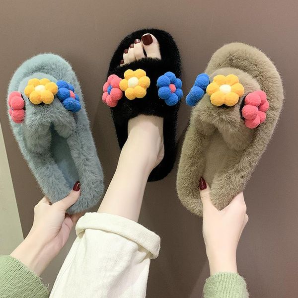 2021 autumn/winter flower cross non slip ladies thick-soled home outside wear plush slippers, Black
2021 autumn/winter flower cross non slip ladies thick-soled home outside wear plush slippers, Black