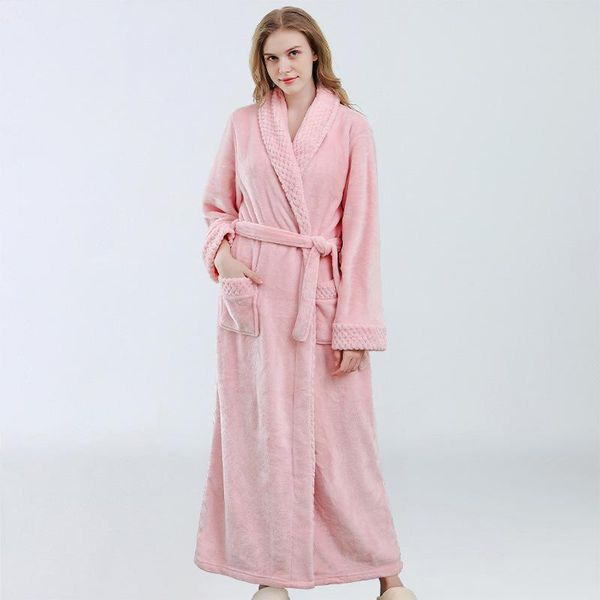 women's sleepwear plus size women autumn winter flannel warm thicken bathrobe female solid v neck with sashes fluffy ladies nightwear, Black;red
women's sleepwear plus size women autumn winter flannel warm thicken bathrobe female solid v neck with sashes fluffy ladies nightwear, Black;red