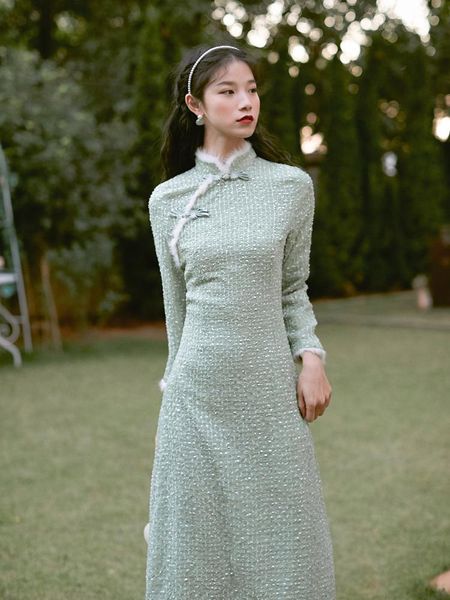 autumn and winter retro cheongsam dresses modern girl elegant and stylish long sleeves women party dresses ladies, Black;gray 
autumn and winter retro cheongsam dresses modern girl elegant and stylish long sleeves women party dresses ladies, Black;gray