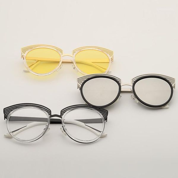 sunglasses fashion cat eye lady hollowed out toad glasses driving hollow metal retro, White;black
sunglasses fashion cat eye lady hollowed out toad glasses driving hollow metal retro, White;black