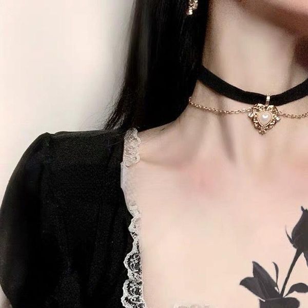 chains vintage court style roch pearl carving heart necklace collar choker girl, Silver
chains vintage court style roch pearl carving heart necklace collar choker girl, Silver