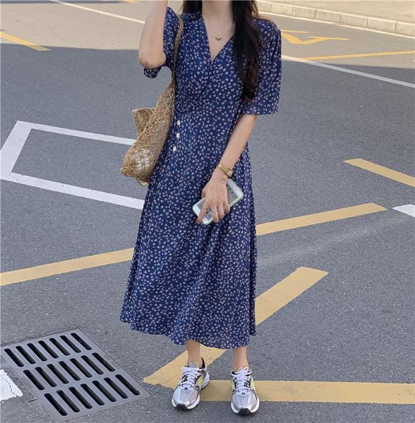 party dresses summer dress women korean style retro floral print midi v-neck high waist short-sleeved women's 2021, White;black
party dresses summer dress women korean style retro floral print midi v-neck high waist short-sleeved women's 2021, White;black