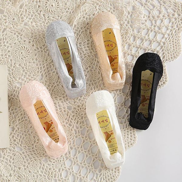 5 pairs/lot women silicone non-slip invisible sock 2021 summer solid color mesh ankle boat socks female cotton slipper no show, Black;white
5 pairs/lot women silicone non-slip invisible sock 2021 summer solid color mesh ankle boat socks female cotton slipper no show, Black;white