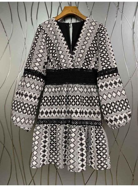 casual dresses latest fashion autumn dress 2021 women v-neck geometric patterns long sleeve vintage party tunic, Black;gray
casual dresses latest fashion autumn dress 2021 women v-neck geometric patterns long sleeve vintage party tunic, Black;gray