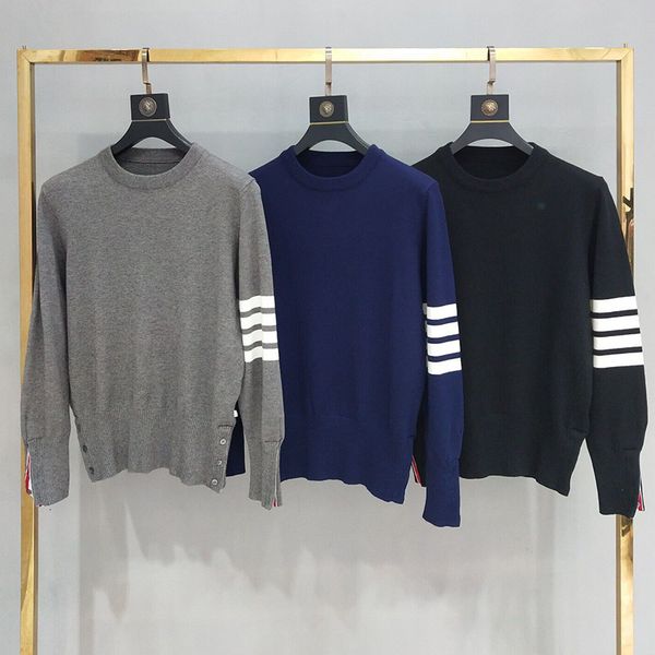 sweater jiuskoli 2021 winter men's pullover four bar tb style men, White;black
sweater jiuskoli 2021 winter men's pullover four bar tb style men, White;black