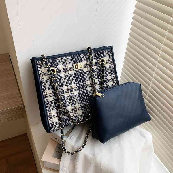 chain tote 2021 new woolen plaid lock single shoulder women's messenger bag fashion child and mother bag
chain tote 2021 new woolen plaid lock single shoulder women's messenger bag fashion child and mother bag