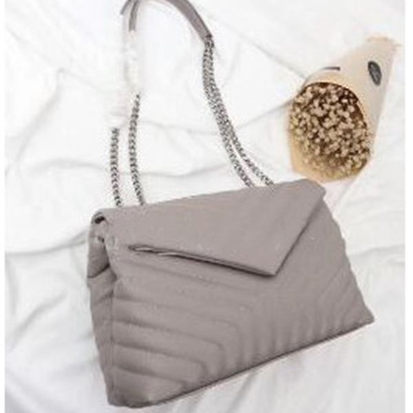 luxury classic bags v shape flaps chain bag designer handbags women shoulder handbag clutch tote messenger shopping purse 31cm
luxury classic bags v shape flaps chain bag designer handbags women shoulder handbag clutch tote messenger shopping purse 31cm
