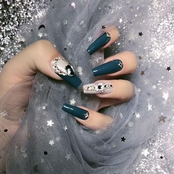false nails manicure finished wearing detachable wedding dress po bride pregnant woman nail patch, Red;gold
false nails manicure finished wearing detachable wedding dress po bride pregnant woman nail patch, Red;gold