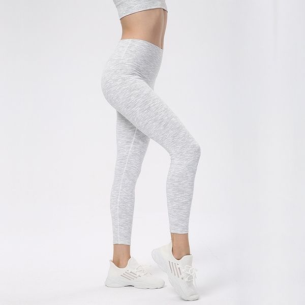2021 new autumn and winter yoga capris naked feeling skin friendly non embarrassing line tights running fitness yoga pants, Gray
2021 new autumn and winter yoga capris naked feeling skin friendly non embarrassing line tights running fitness yoga pants, Gray