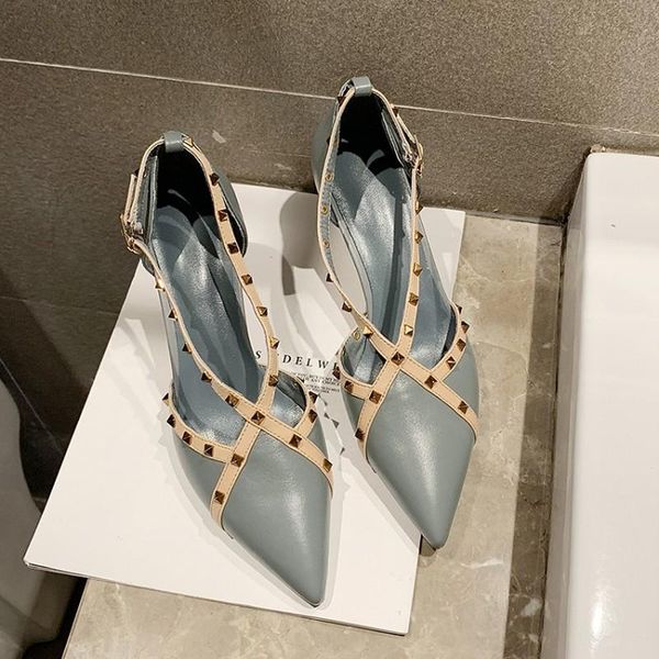 dress shoes fashion rivets naked strap hollow high heels pointed toe shallow mouth wild woman sandals mujer chaussure femme y21-28, Black
dress shoes fashion rivets naked strap hollow high heels pointed toe shallow mouth wild woman sandals mujer chaussure femme y21-28, Black