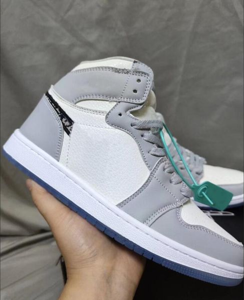 fashion low/high men's and women's casual shoes pu leather breathable outdoor sneakers size 36-44, Black
fashion low/high men's and women's casual shoes pu leather breathable outdoor sneakers size 36-44, Black