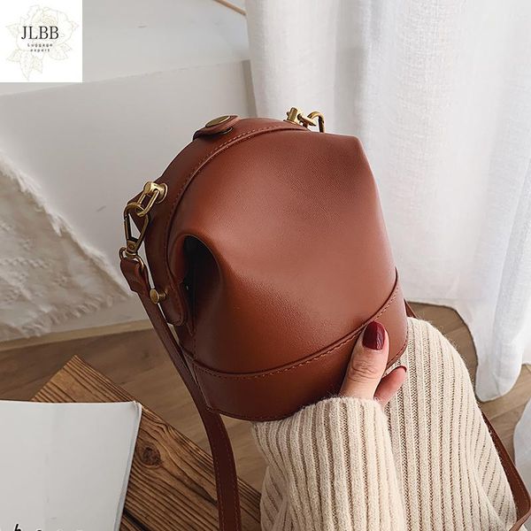cross body simple solid bucket bags for women thin strap shoulder luxury pu leather handbags designer ladies messenger bag
cross body simple solid bucket bags for women thin strap shoulder luxury pu leather handbags designer ladies messenger bag
