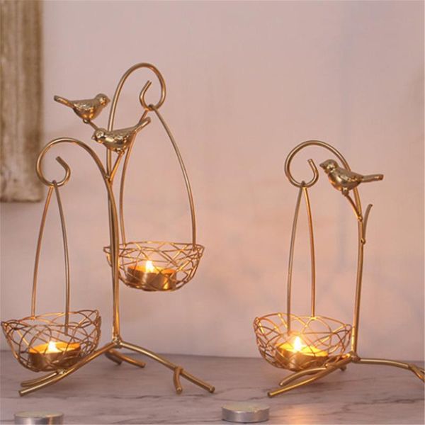 creative candlestick dining table decoration bird leaf candle holders romantic wedding props
creative candlestick dining table decoration bird leaf candle holders romantic wedding props