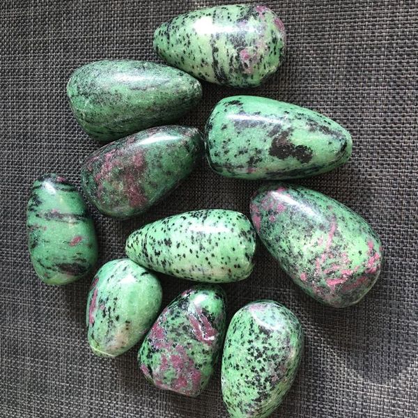 decorative objects & figurines natural gemstone ruby ziosite crystals palm healing stones for feng shui
decorative objects & figurines natural gemstone ruby ziosite crystals palm healing stones for feng shui
