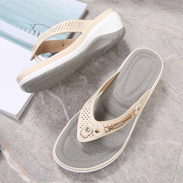slippers 2021 women metal button shoes wedge beach sandals women's summer outside shoe ladies clip toe female footwear, Black
slippers 2021 women metal button shoes wedge beach sandals women's summer outside shoe ladies clip toe female footwear, Black