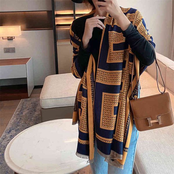 shawl scarf female winter 2021 warm geometric imitation cashmere spring and autumn versatile, Blue;gray
shawl scarf female winter 2021 warm geometric imitation cashmere spring and autumn versatile, Blue;gray