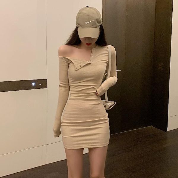 2021 summer tight v-neck club party dresses female temperament hip ladies dress long sleeve short women casual, Black;gray
2021 summer tight v-neck club party dresses female temperament hip ladies dress long sleeve short women casual, Black;gray