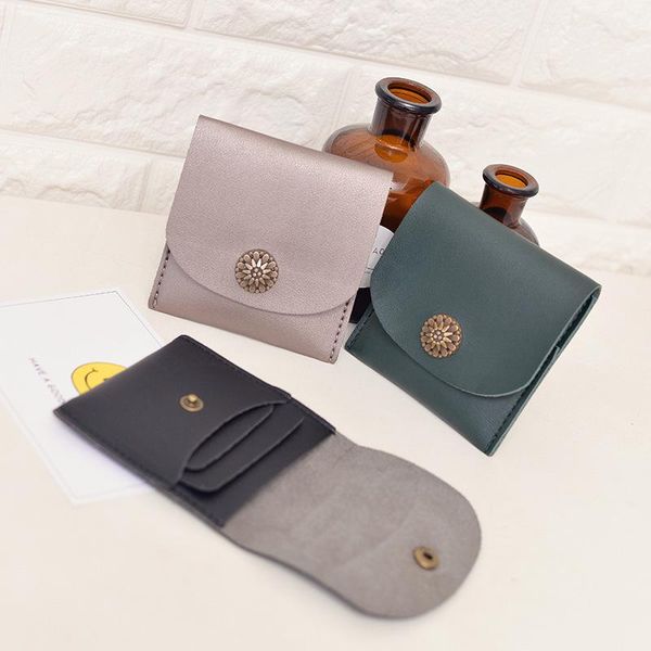 wallets 2021 women female small pu leather casual short and coin purse mini money bag credit bank card case holder, Red;black
wallets 2021 women female small pu leather casual short and coin purse mini money bag credit bank card case holder, Red;black